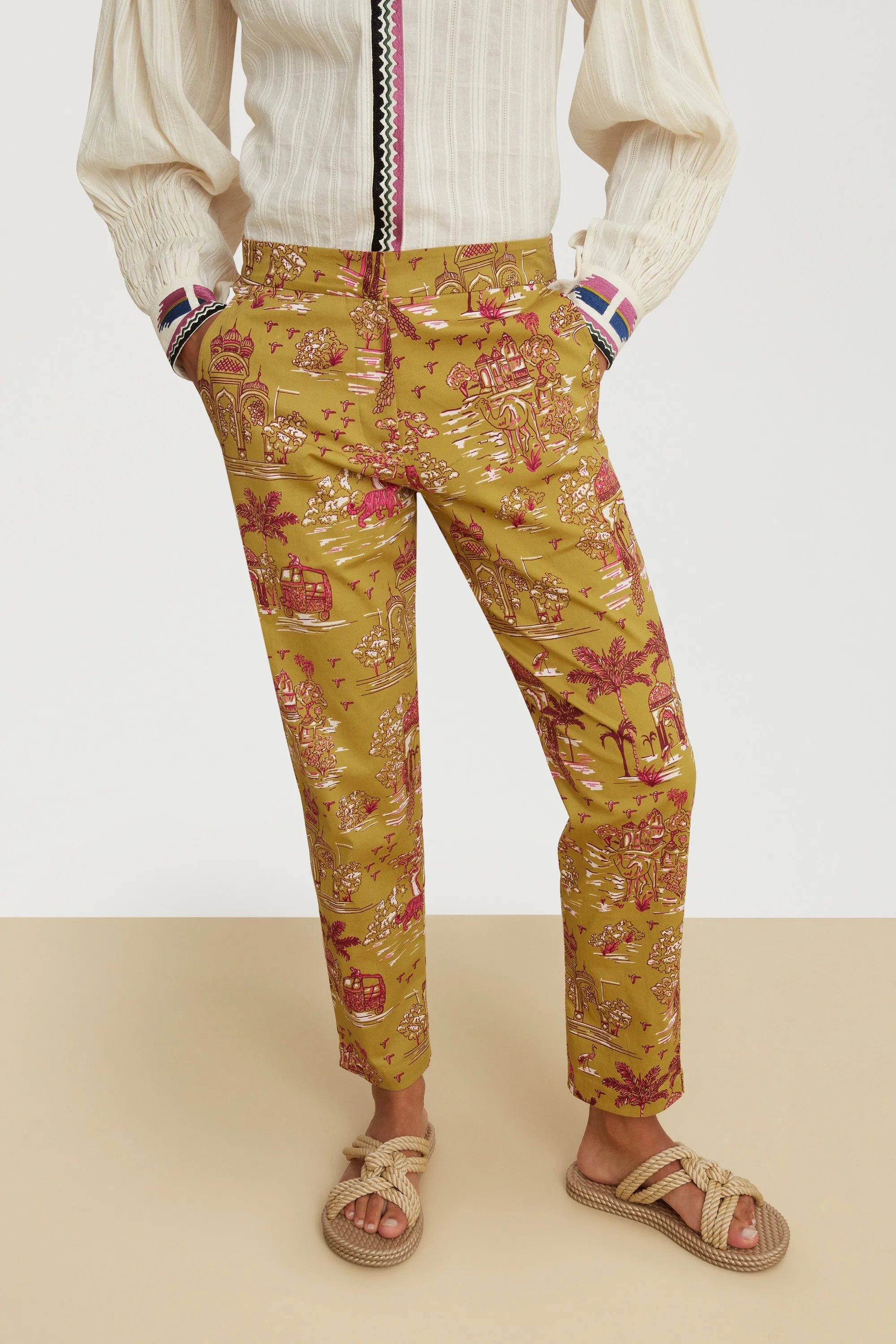 Capri Pant in Chutney