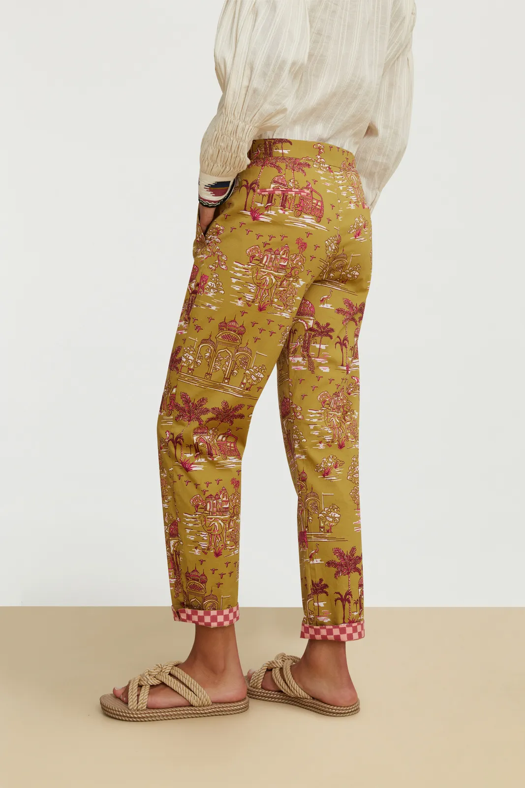 Capri Pant in Chutney