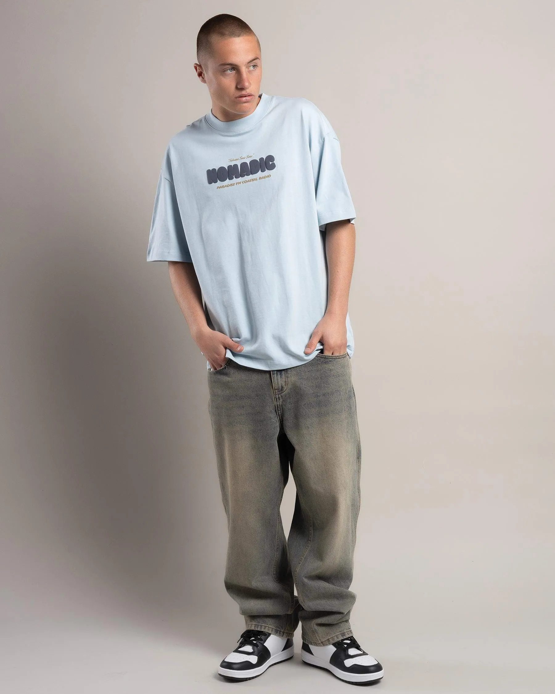NOMADIC PARADISE Radio Street T-Shirt - Baby Blue