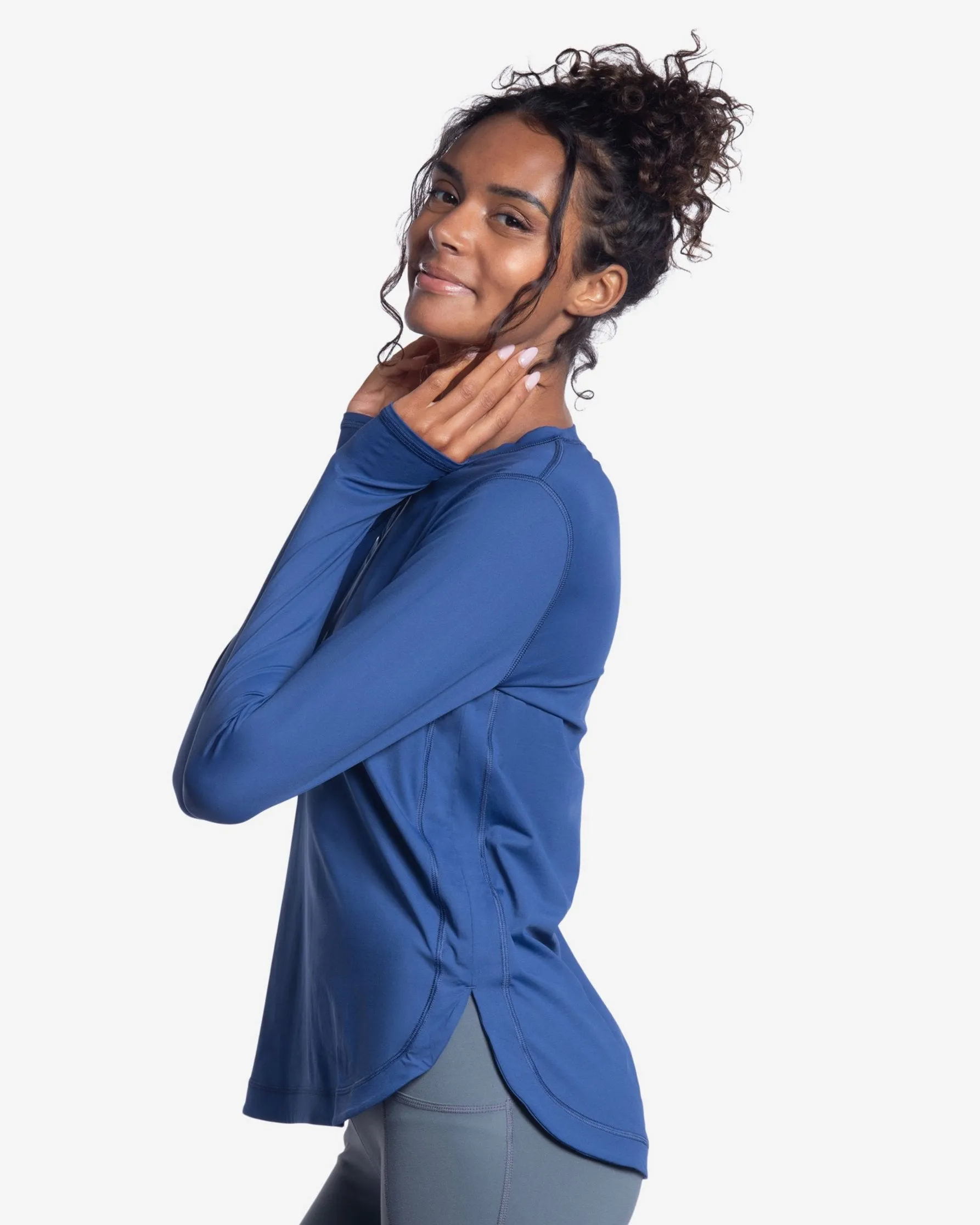 WOMEN'S RELAXED SCALLOP TOP (2015)